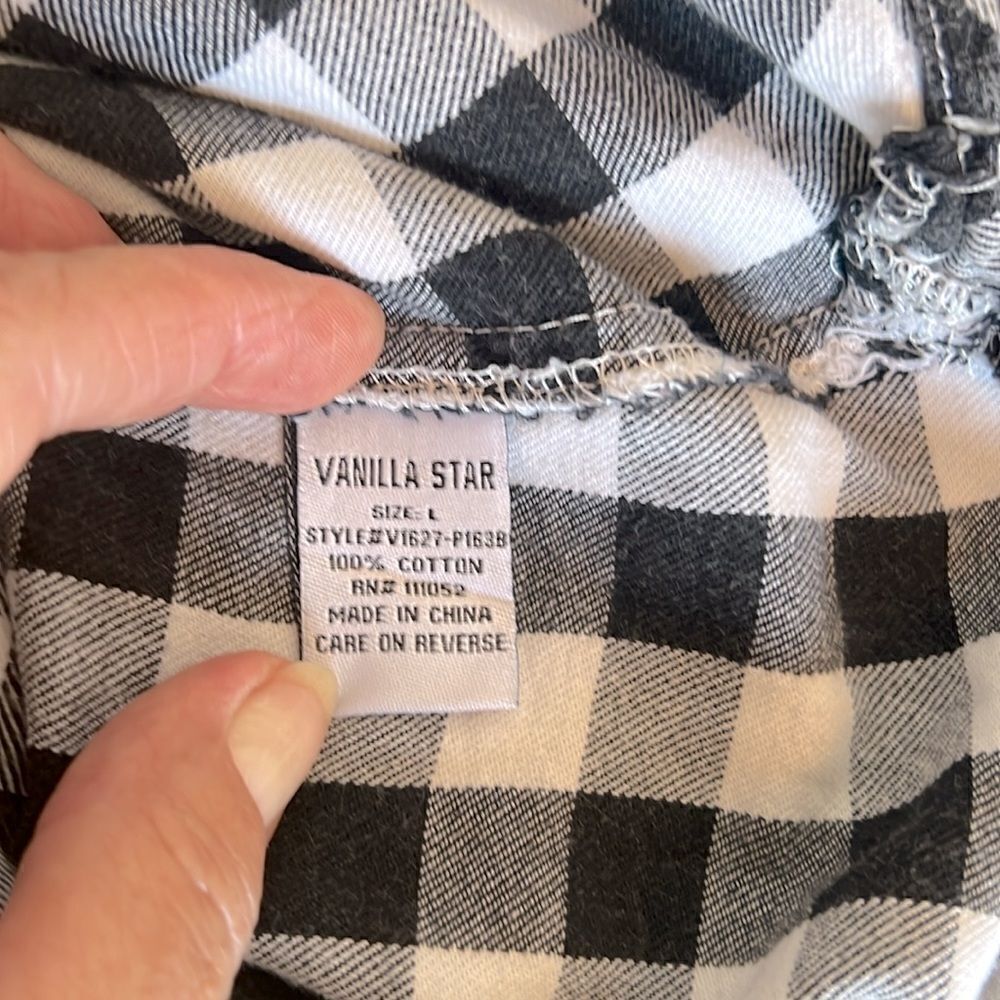 Vanilla Star Ladies Button Down Long Sleeve Plaid Shirt ~ Size Large - Picture 5 of 6